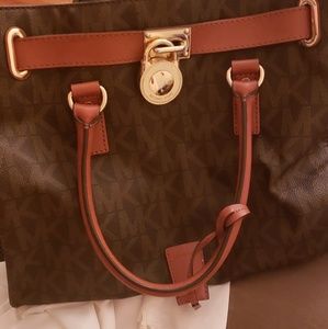 Micheal kors bag